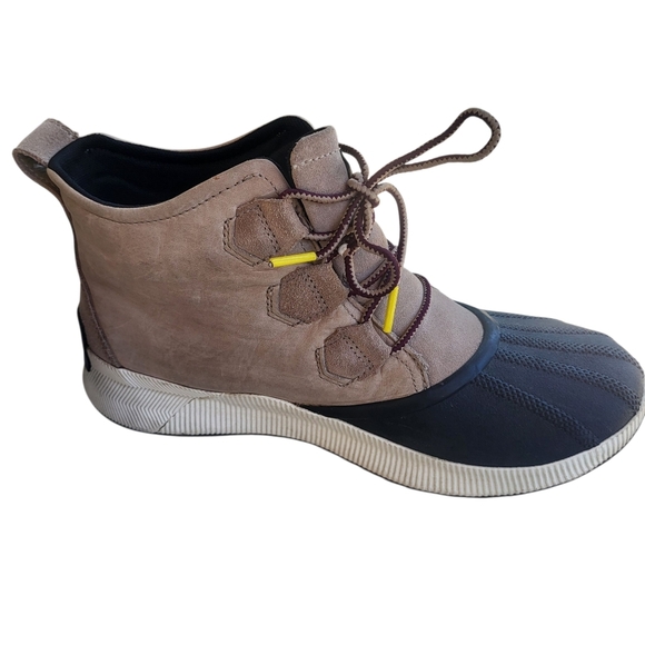 Sorel Out N About Boots Size 11 - Picture 3 of 14